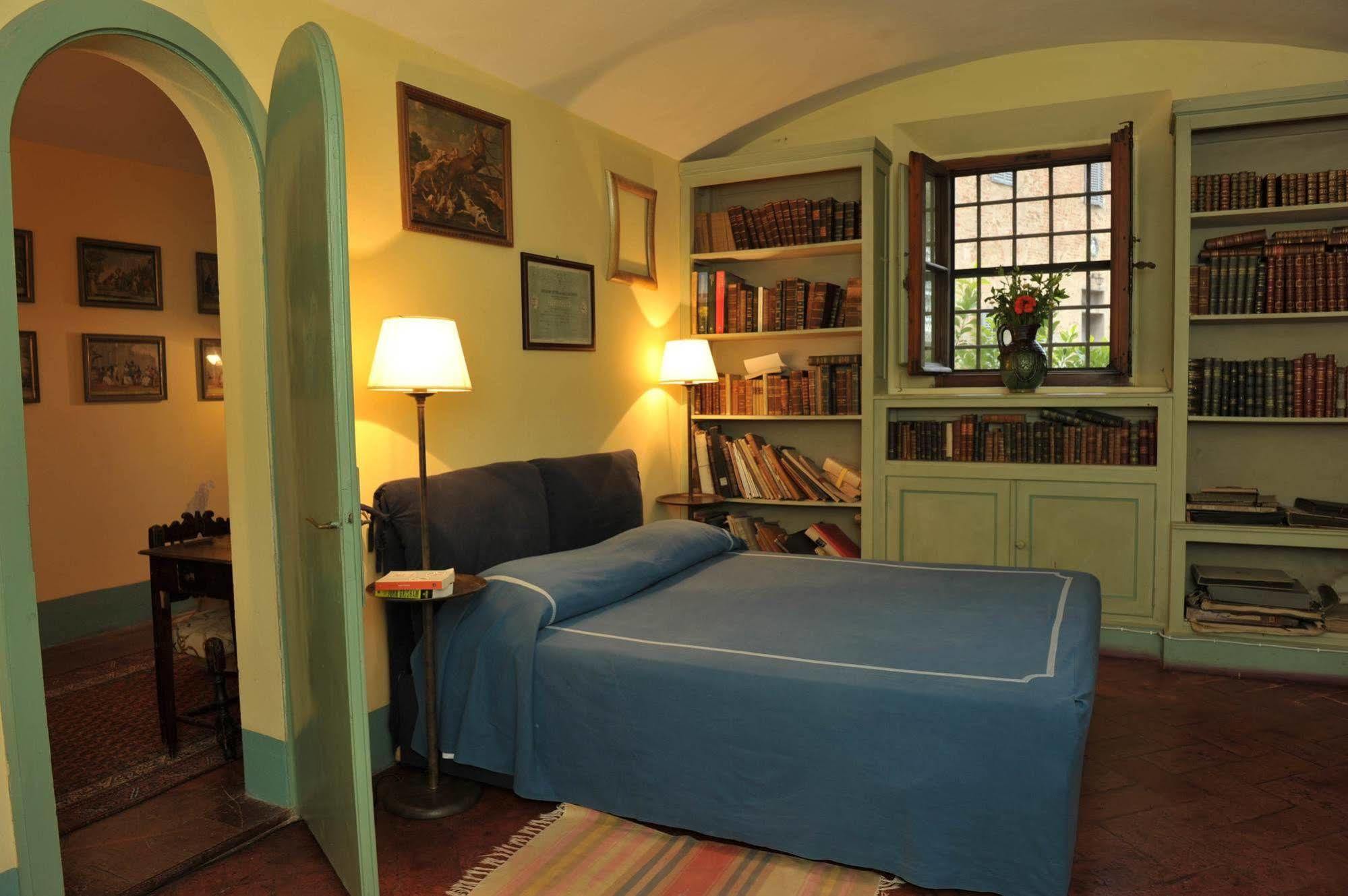 Bassetto Guesthouse & Apartments Черталдо Екстериор снимка