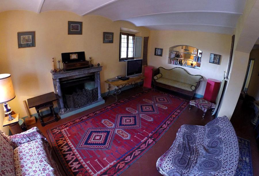 Bassetto Guesthouse & Apartments Черталдо Екстериор снимка