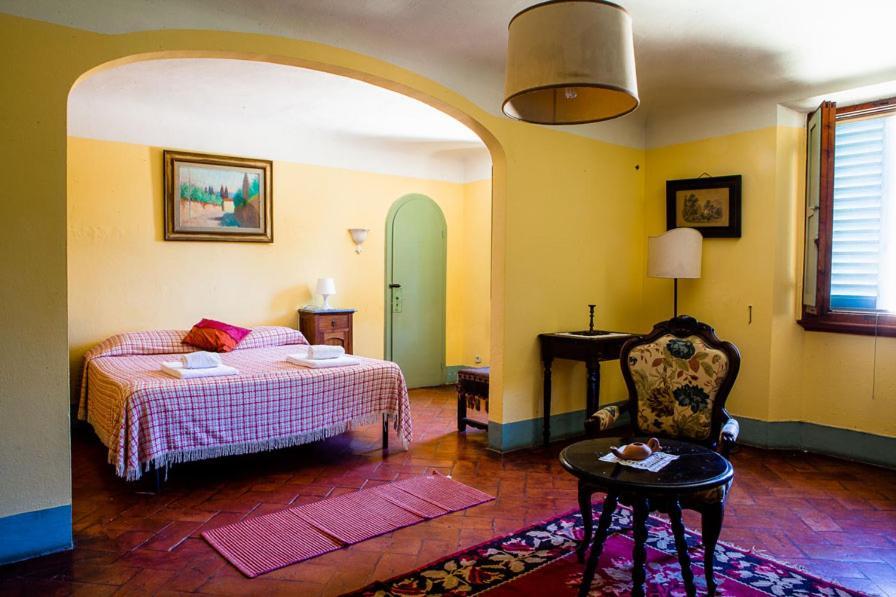 Bassetto Guesthouse & Apartments Черталдо Екстериор снимка