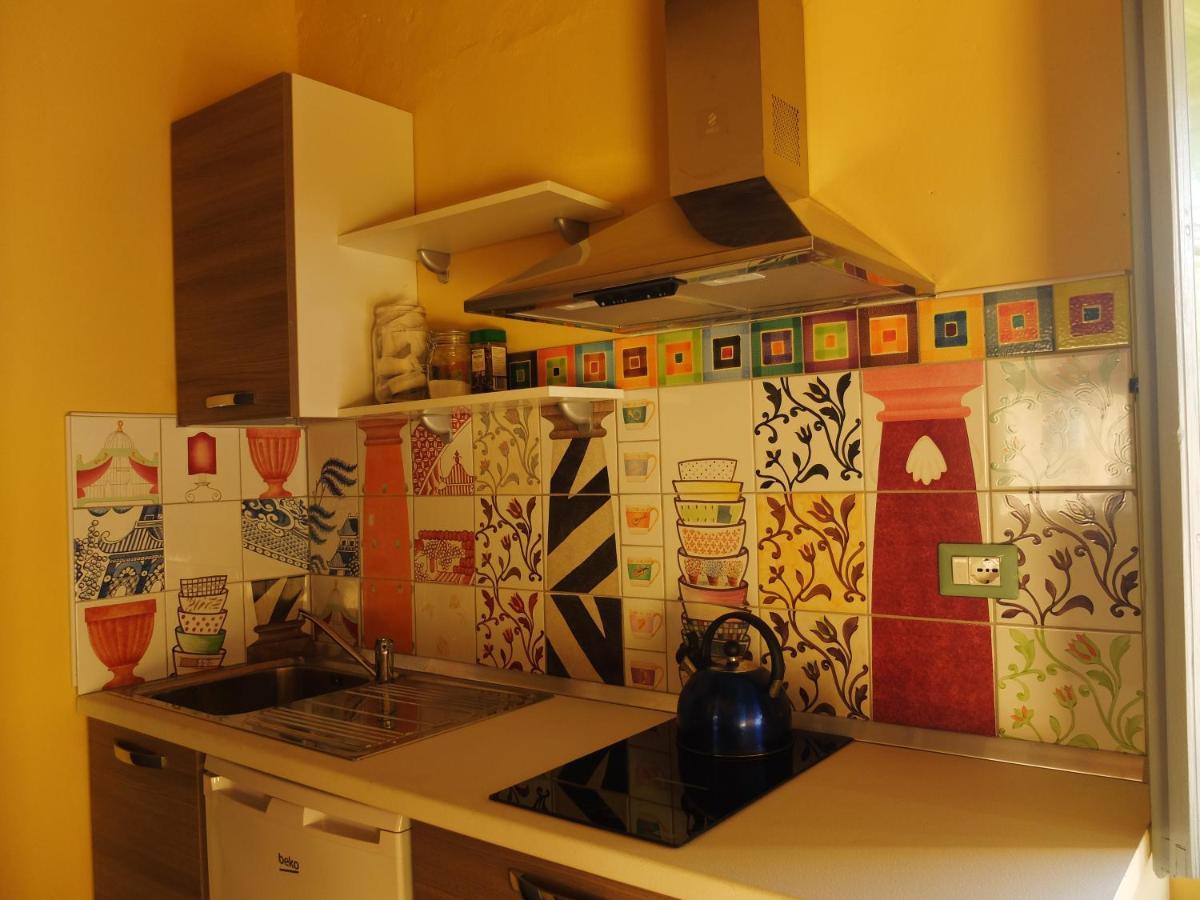 Bassetto Guesthouse & Apartments Черталдо Екстериор снимка